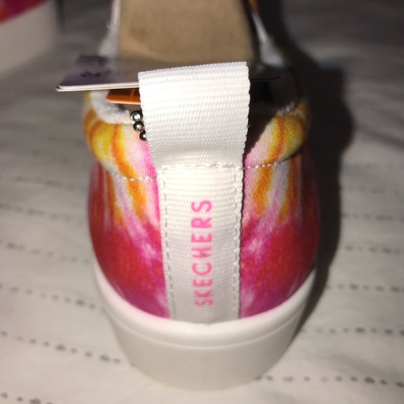 NWT Skechers Tie-Dye Sneakers Memory Foam. Sz. 9. - Picture 8 of 10